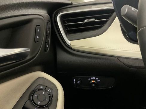 Used 2024 Buick Encore GX Avenir w/ Avenir Technology Package AWD/4WD image 17