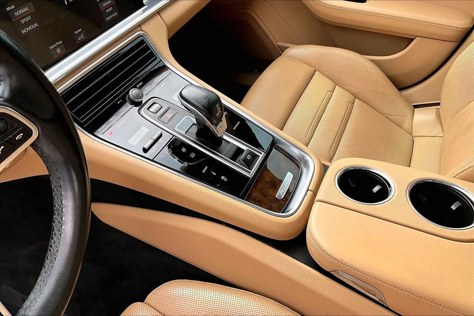 Used 2018 Porsche Panamera 4 w/ Premium Package Plus AWD/4WD image 15