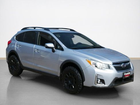 Used 2016 Subaru Crosstrek 2.0i Limited w/ Popular Package #2 image 1