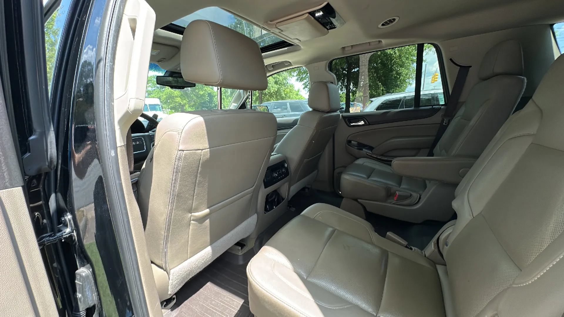 Used 2018 GMC Yukon SLT w/ Open Road Package AWD/4WD image 22