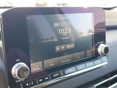 Used 2024 Mitsubishi Outlander ES image 29