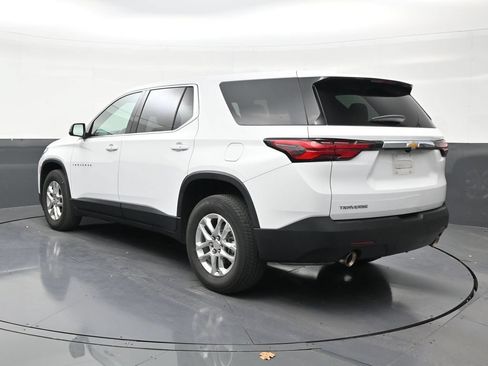 Used 2023 Chevrolet Traverse LS FWD image 3