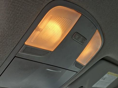 Used 2020 Hyundai Elantra SE FWD image 26