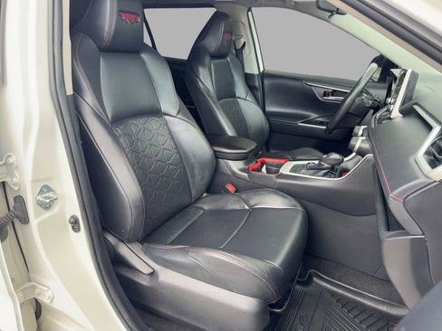 Used 2020 Toyota RAV4 TRD Off-Road AWD/4WD image 24