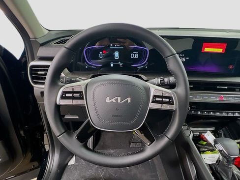 New 2025 Kia Telluride S image 11