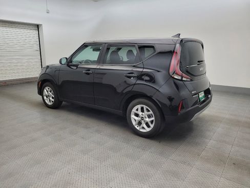 Used 2025 Kia Soul LX FWD image 3