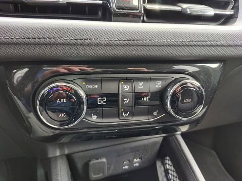 Used 2024 Chevrolet TrailBlazer LT w/ Convenience Package AWD/4WD image 15