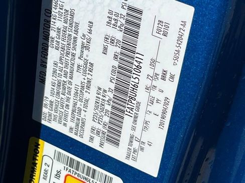 Used 2020 Ford Mustang Premium RWD image 27