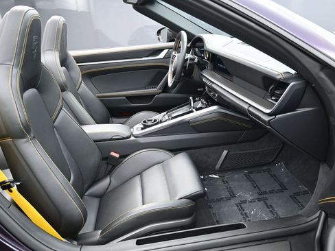 Certified 2023 Porsche 911 Carrera S RWD image 30
