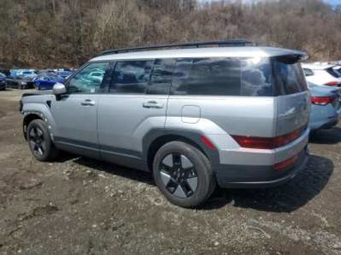 Used 2024 Hyundai Santa Fe SEL FWD image 4