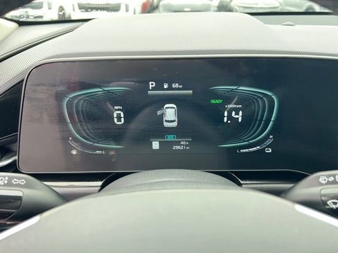 Certified 2023 Kia Niro EX Touring image 19