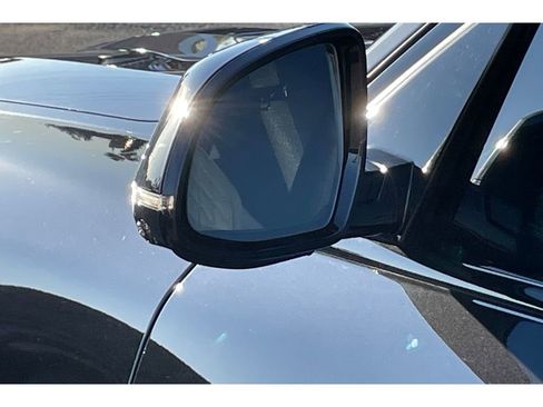 Used 2024 BMW X7 xDrive40i w/ M Sport Package image 55