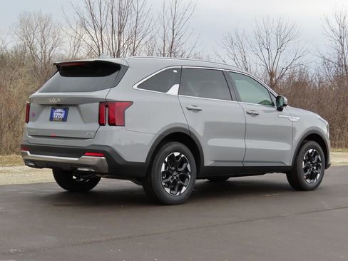 New 2026 Kia Sorento S AWD/4WD image 3