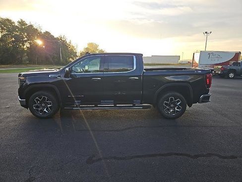 New 2026 GMC Sierra 1500 SLT w/ SLT Premium Package image 3