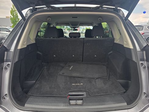 Used 2024 Nissan Rogue SV image 29