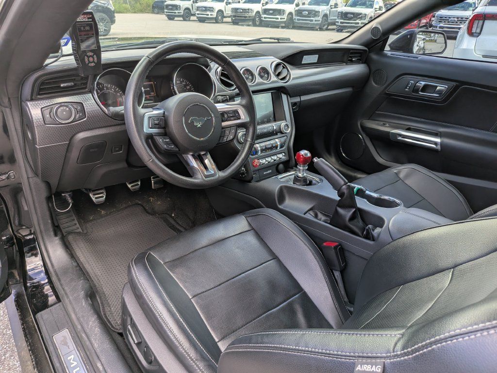 Used 2017 Ford Mustang GT Premium w/ GT Performance Package RWD image 15