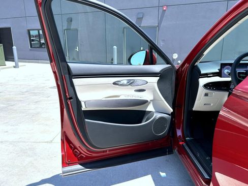 New 2026 Genesis GV70 2.5T Select AWD/4WD image 9