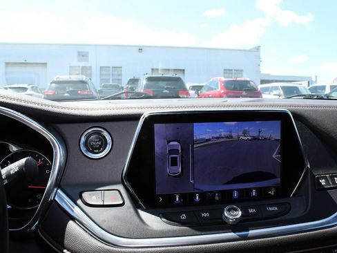 Used 2020 Chevrolet Blazer Premier w/ Driver Confidence II Package AWD/4WD image 15