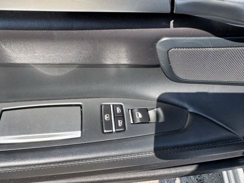 Used 2015 BMW 750Li RWD image 25