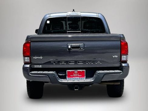 Used 2022 Toyota Tacoma SR5 AWD/4WD image 6