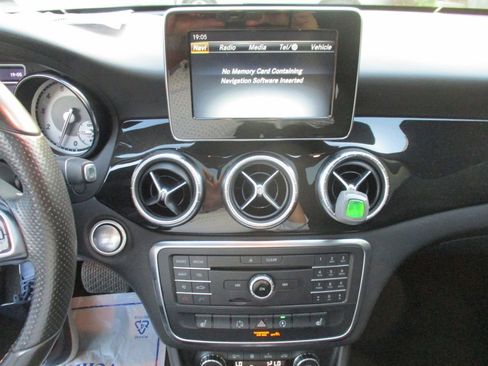 Used 2015 Mercedes-Benz CLA 250 250 image 15