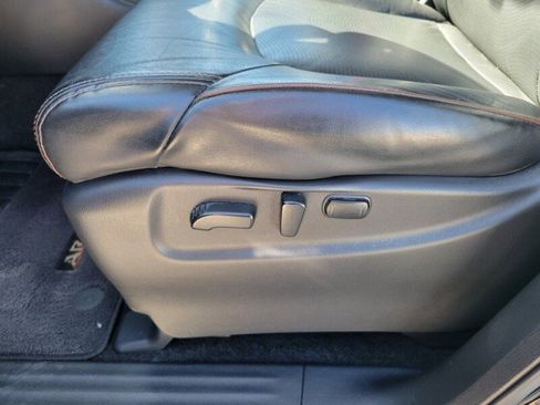 Used 2020 Nissan Armada SL image 27