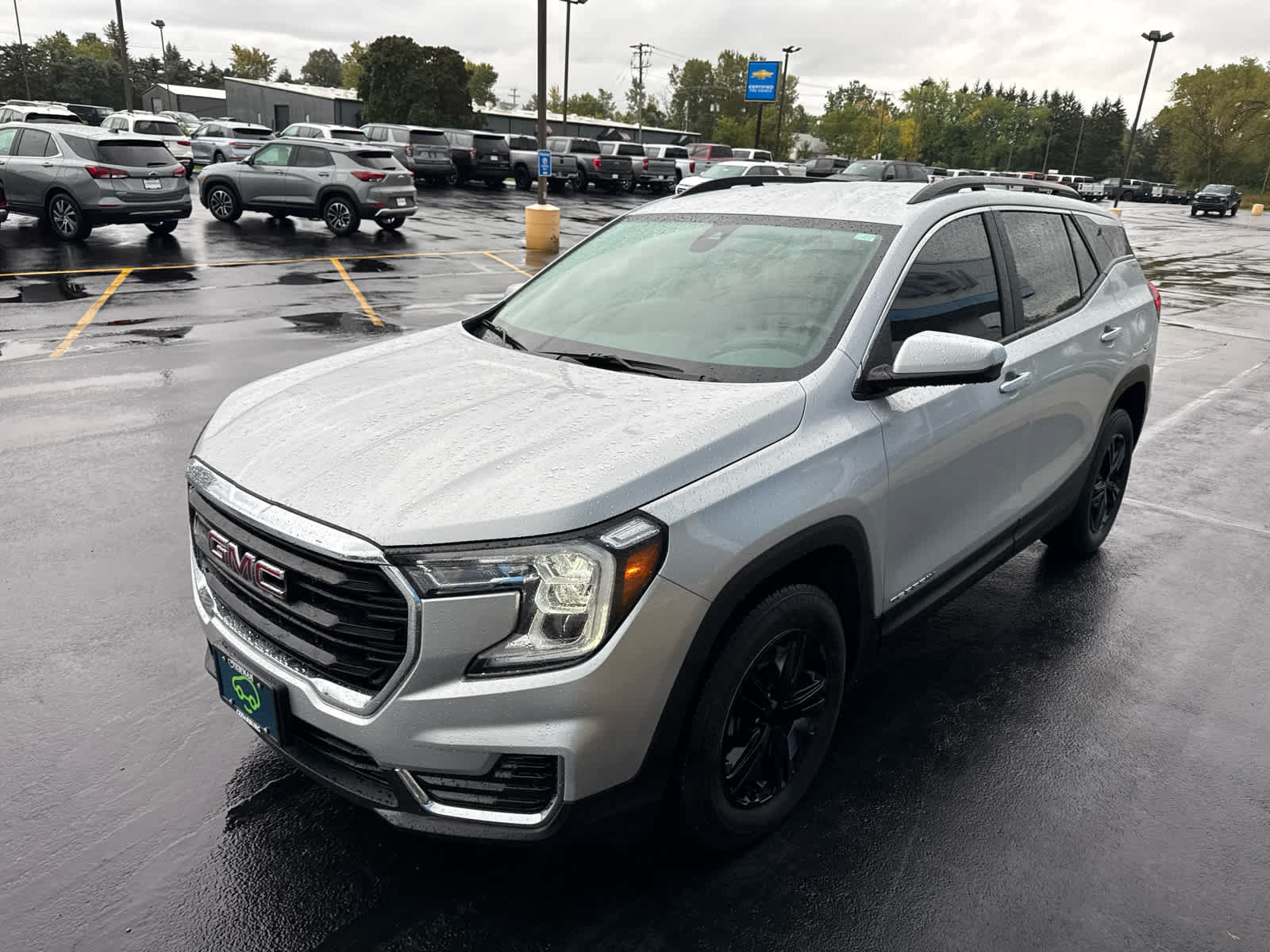 Certified 2022 GMC Terrain SLE w/ Driver Convenience Package AWD/4WD image 11