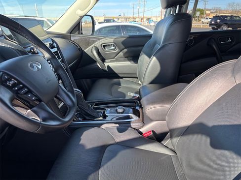 Used 2024 INFINITI QX80 Luxe image 9