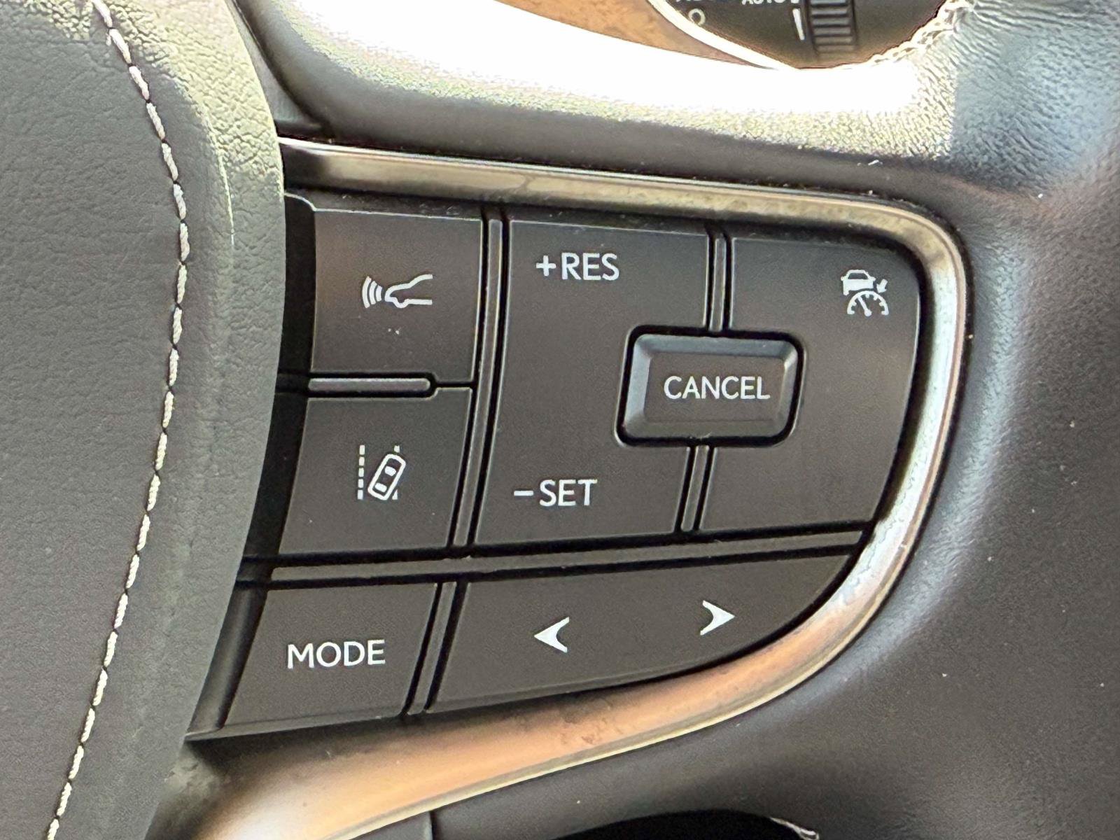 Used 2023 Lexus LS 500 AWD w/ Interior Upgrade Package image 23