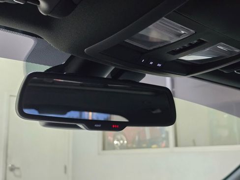 Used 2016 Dodge Challenger SRT w/ Technology Group image 17