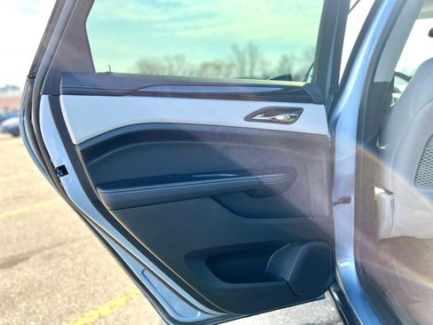 Used 2014 Cadillac SRX Luxury w/ Driver Awareness Package image 31