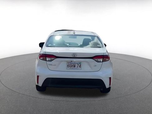 Used 2025 Toyota Corolla LE FWD image 12