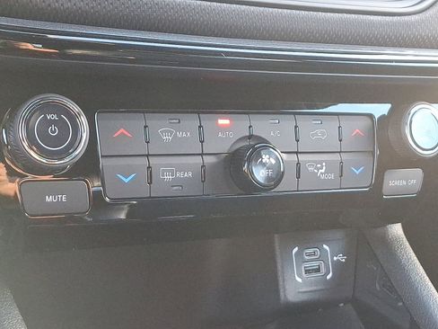 New 2026 Jeep Compass Limited image 12