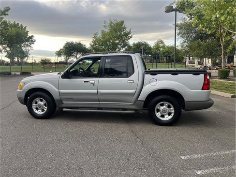 Used 2001 Ford Explorer Sport Trac 2WD image 8