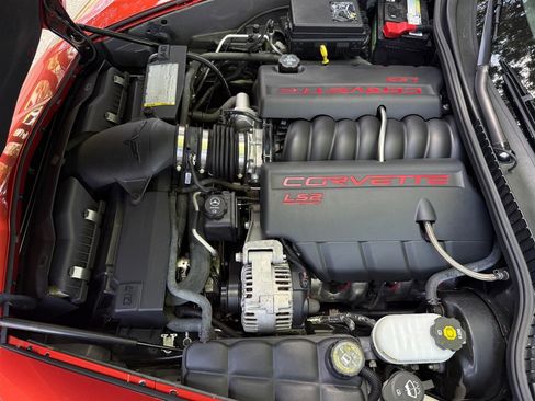 Used 2006 Chevrolet Corvette Coupe w/ Preferred Equipment Group RWD image 69
