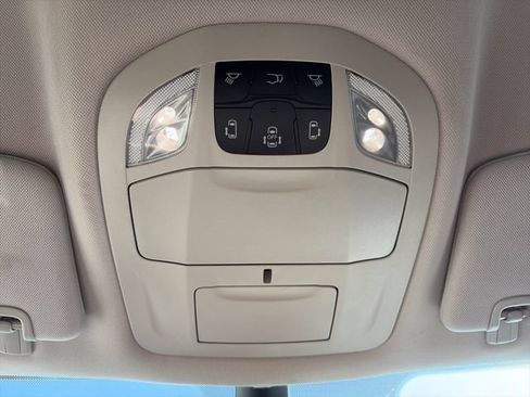 Used 2023 Chrysler Voyager LX FWD image 54