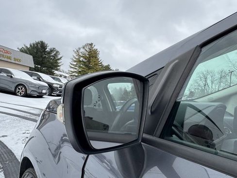 Used 2019 Ford EcoSport SE w/ SE Convenience Package image 17