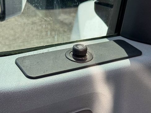 Used 2022 Ford F650 2WD Regular Cab Super Duty image 23