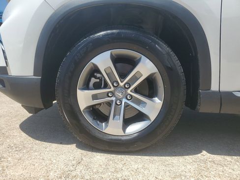 Used 2023 Honda Pilot EX-L image 7
