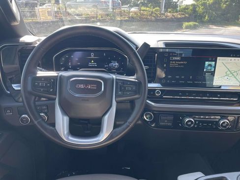Used 2025 GMC Sierra 1500 SLT RWD image 14