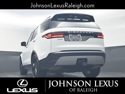 Used 2024 Land Rover Discovery S image 19