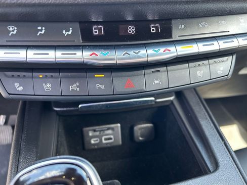 Used 2023 Cadillac XT4 Premium Luxury w/ Technology Package AWD/4WD image 20