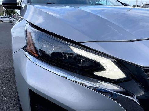 Used 2024 Nissan Altima 2.5 SV FWD image 31