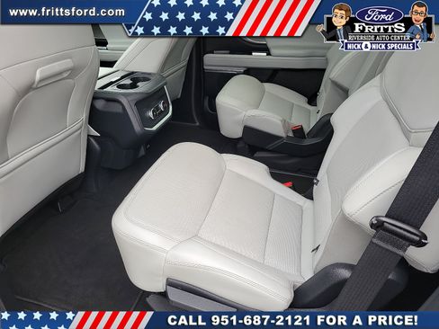 Certified 2025 Ford Expedition Platinum w/ Driver's Package AWD/4WD image 14