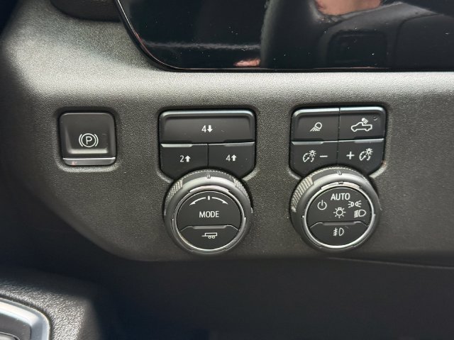 Used 2024 Chevrolet Silverado 3500 LT w/ All Star Edition AWD/4WD image 23