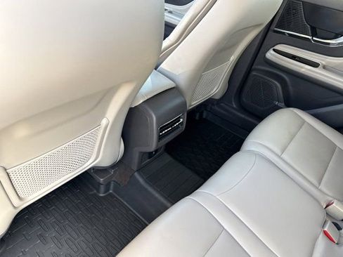 Used 2021 Lincoln Corsair AWD image 20