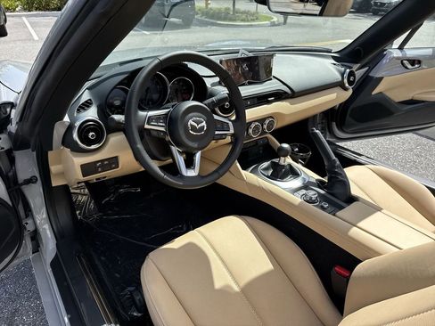 New 2026 MAZDA MX-5 Miata RF Grand Touring RWD image 34