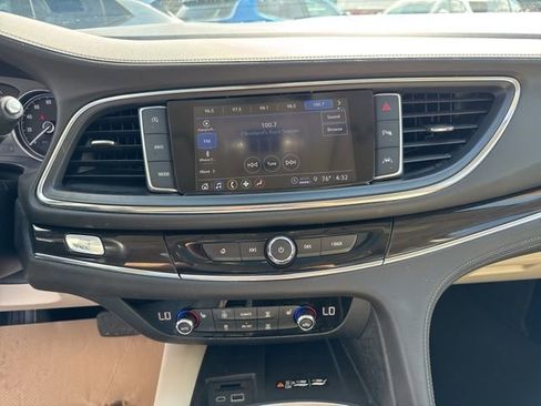 Used 2024 Buick Enclave Essence w/ Experience Buick Package AWD/4WD image 14