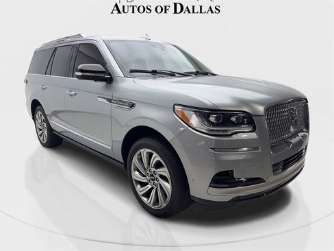 Used 2023 Lincoln Navigator Reserve image 4