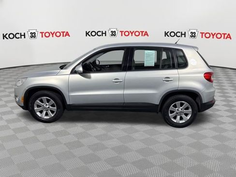 Used 2010 Volkswagen Tiguan SE AWD/4WD image 4